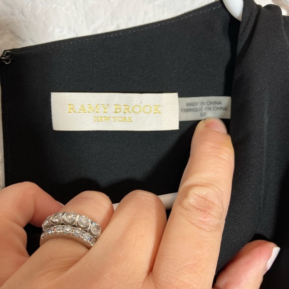 🔥SALE🔥 Ramy Brook black silk Penelope sleeveless top with OTS ties NWT Sm - Picture 8 of 10